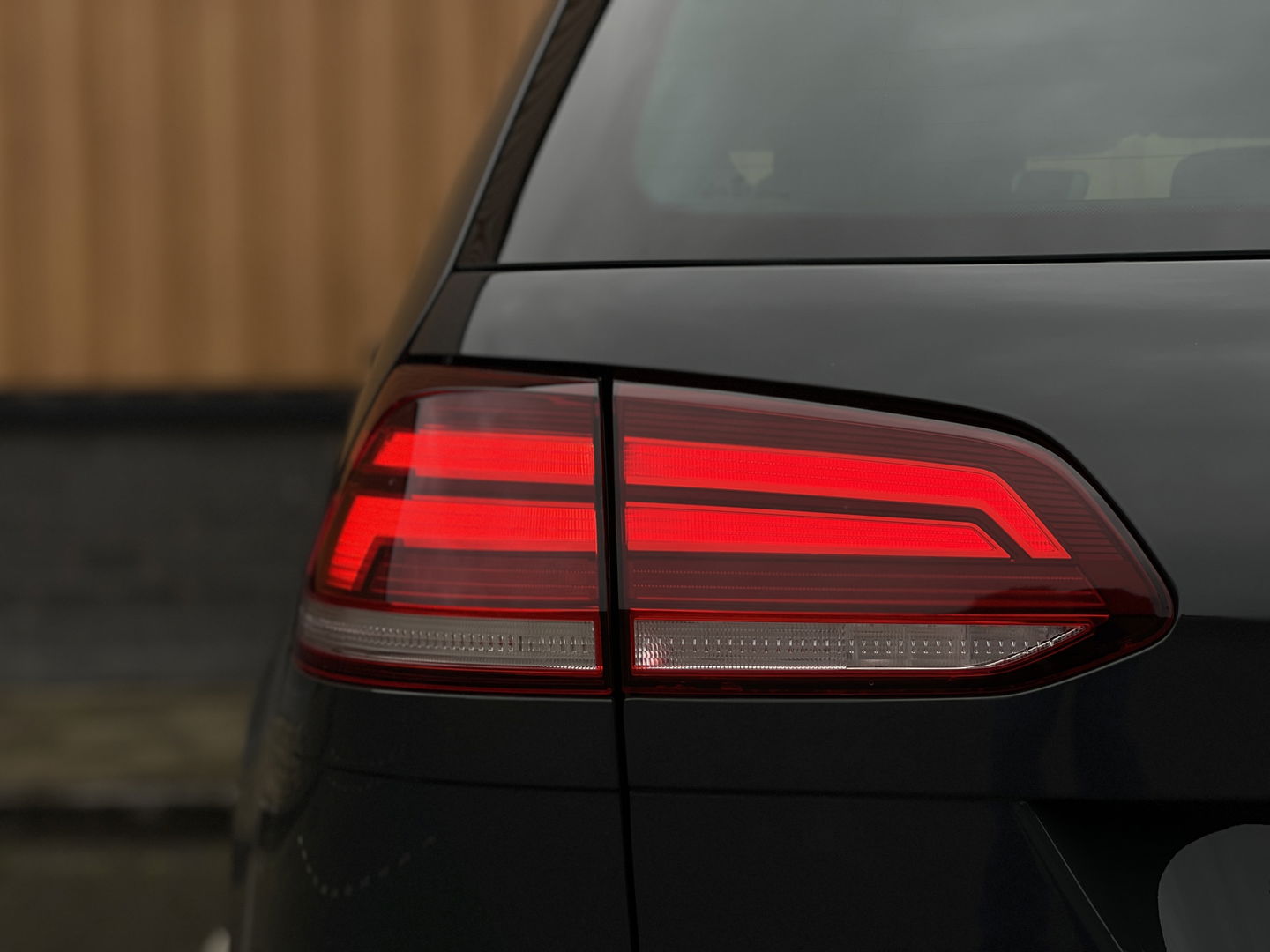 Volkswagen GOLF Variant 1.5 TSI Highline Business | Automaat! | Massagestoel | Apple Carplay | Android Auto | Navigatie | Stoelverwarming | Led | Adaptieve Cruise Control | Isofix | Parkeersensoren |