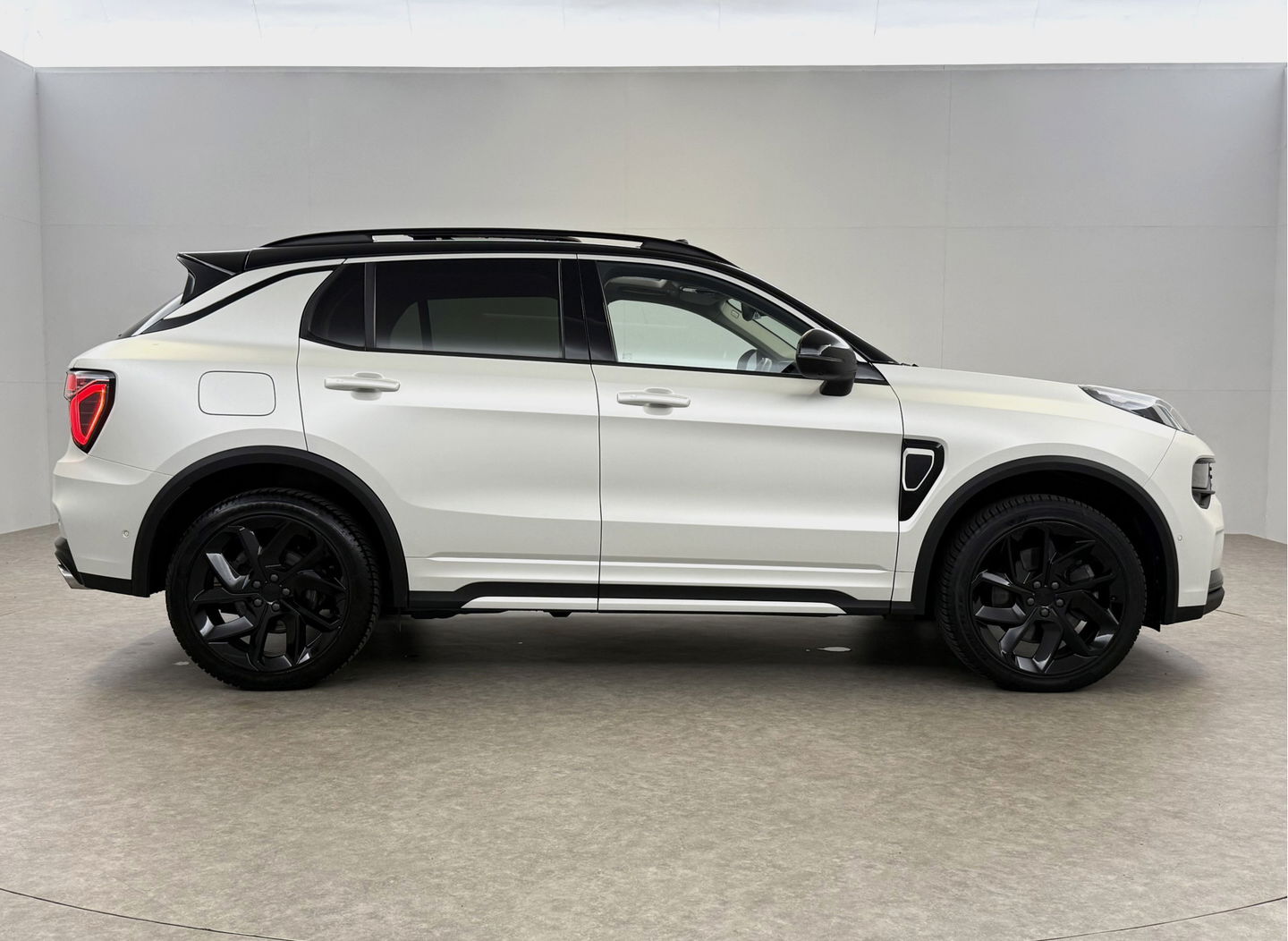 Lynk Co 01 1.5 | Pano | 360° | Virtual | Sfeerverl. | Memory | LED | Carplay | Adaptive Cruise