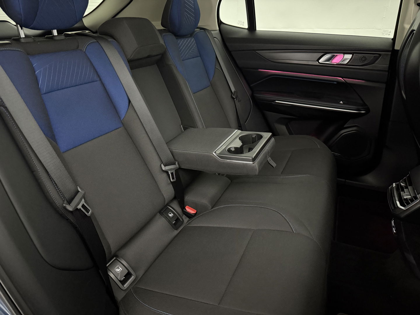 Lynk Co 01 1.5 | Pano | 360° | Virtual | Sfeerverl. | Memory | LED | Carplay | Adaptive Cruise