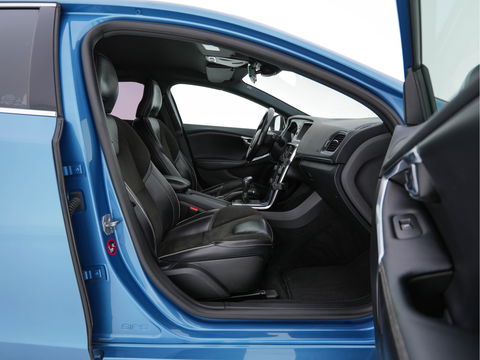 Volvo V40 2.0 D2 R-Design-Sportpack Business *LEATHER-ALCANTARA | XENON | NAVI-FULLMAP | HEATED-SPORTSEATS | ECC | PRIVACY-GLASS | PDC | CRUISE | 18''ALU*