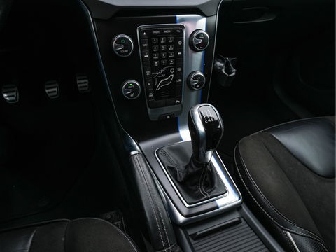 Volvo V40 2.0 D2 R-Design-Sportpack Business *LEATHER-ALCANTARA | XENON | NAVI-FULLMAP | HEATED-SPORTSEATS | ECC | PRIVACY-GLASS | PDC | CRUISE | 18''ALU*