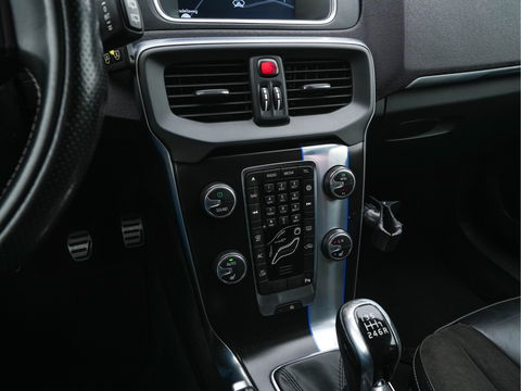 Volvo V40 2.0 D2 R-Design-Sportpack Business *LEATHER-ALCANTARA | XENON | NAVI-FULLMAP | HEATED-SPORTSEATS | ECC | PRIVACY-GLASS | PDC | CRUISE | 18''ALU*