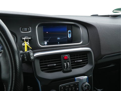 Volvo V40 2.0 D2 R-Design-Sportpack Business *LEATHER-ALCANTARA | XENON | NAVI-FULLMAP | HEATED-SPORTSEATS | ECC | PRIVACY-GLASS | PDC | CRUISE | 18''ALU*