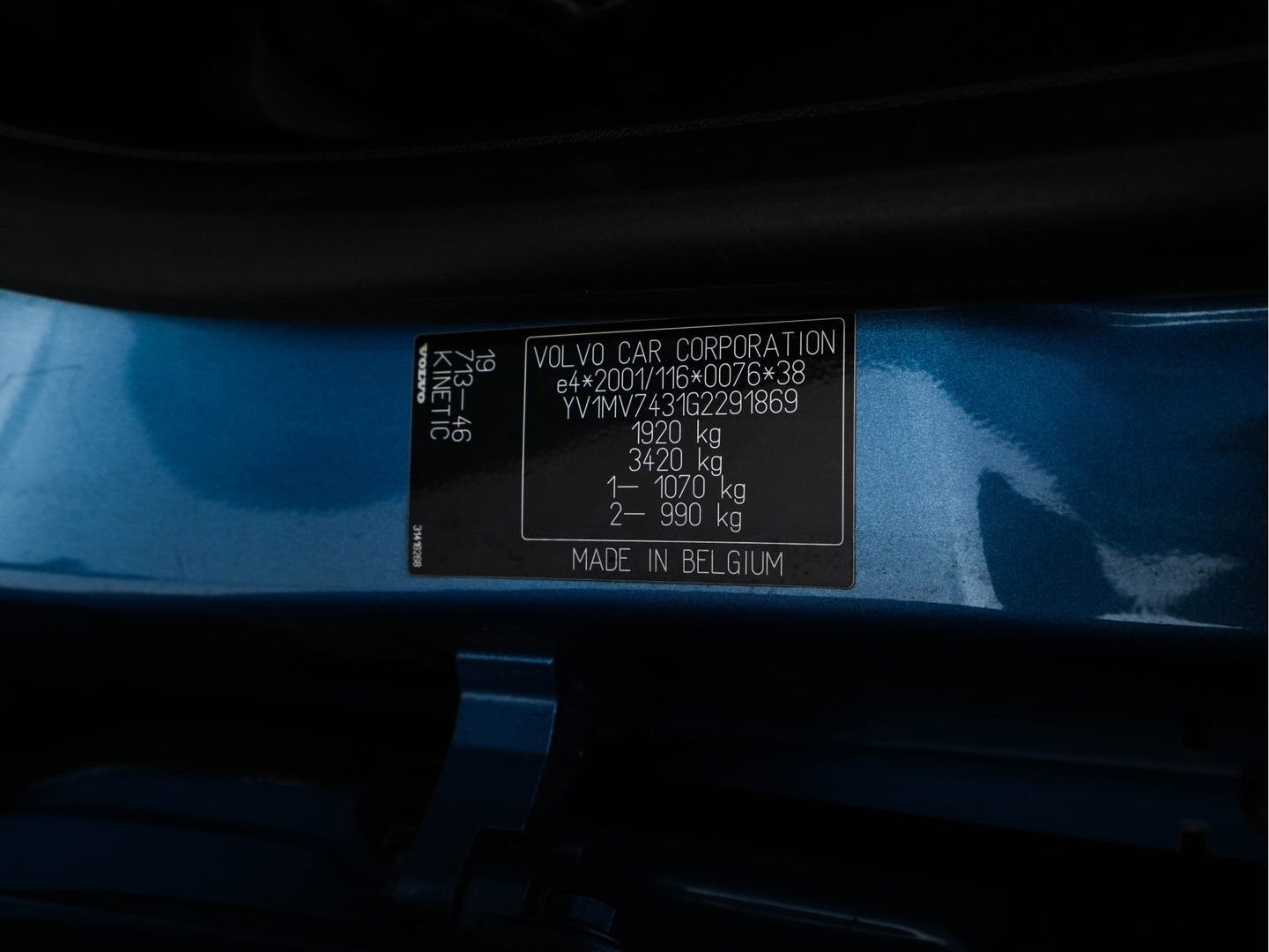 Volvo V40 2.0 D2 R-Design-Sportpack Business *LEATHER-ALCANTARA | XENON | NAVI-FULLMAP | HEATED-SPORTSEATS | ECC | PRIVACY-GLASS | PDC | CRUISE | 18''ALU*