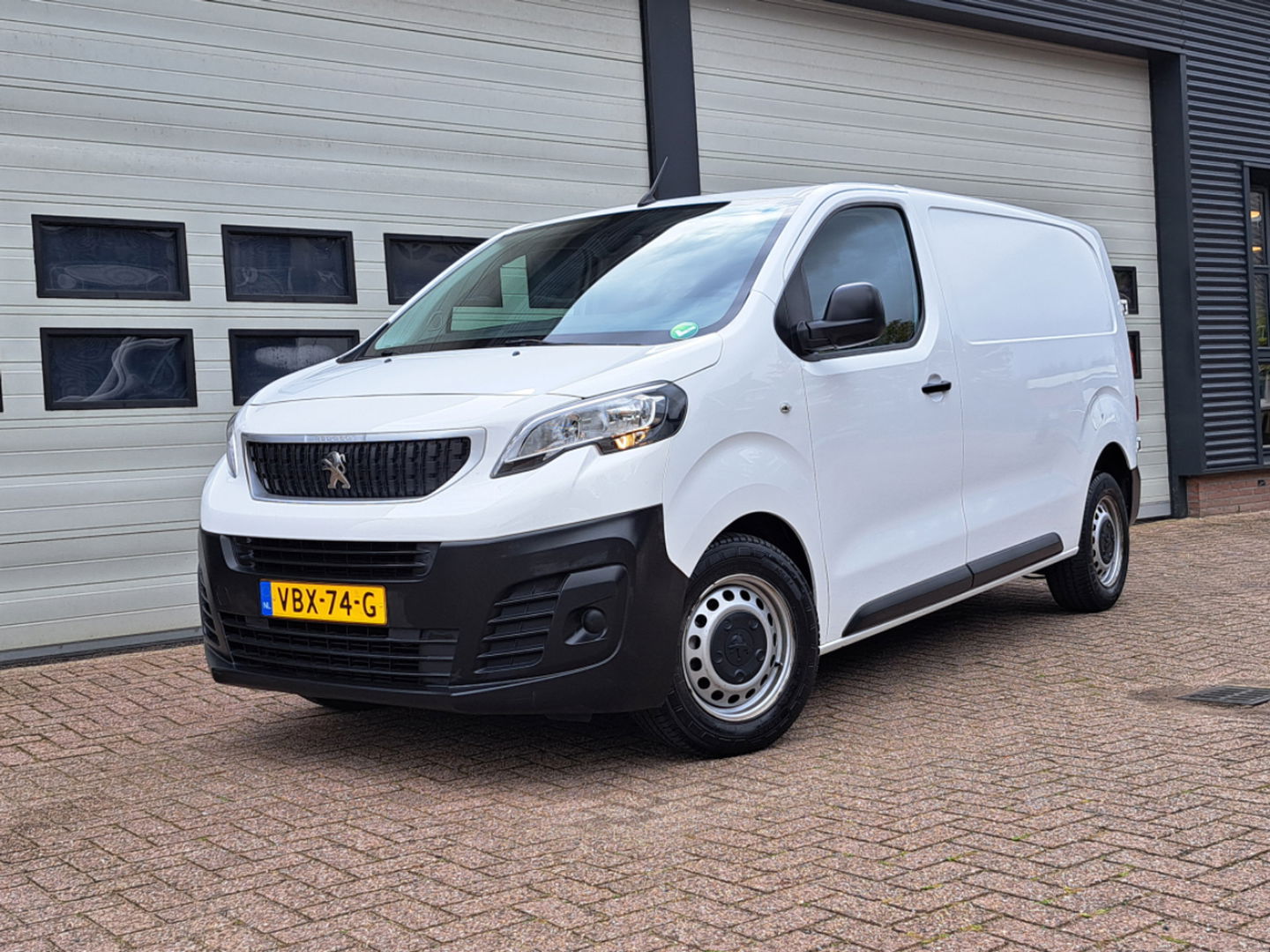 Peugeot Expert 2.0 BlueHDI 123 pk Euro 6 Lang L2 - Airco - Cruise