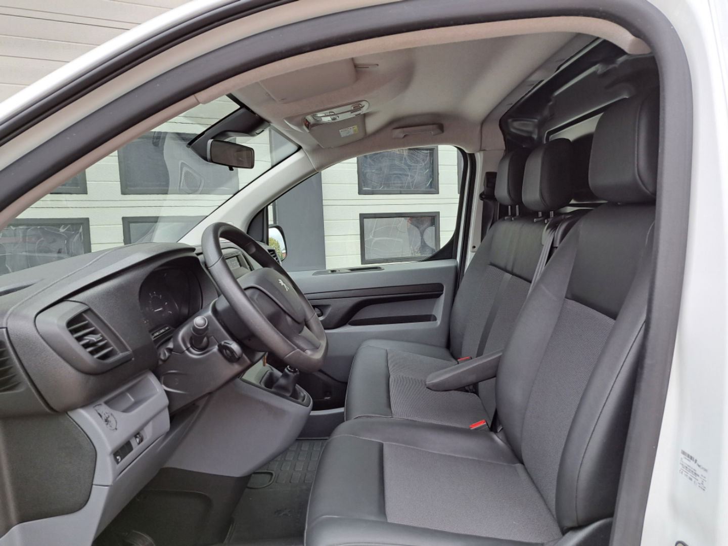 Peugeot Expert 2.0 BlueHDI 123 pk Euro 6 Lang L2 - Airco - Cruise