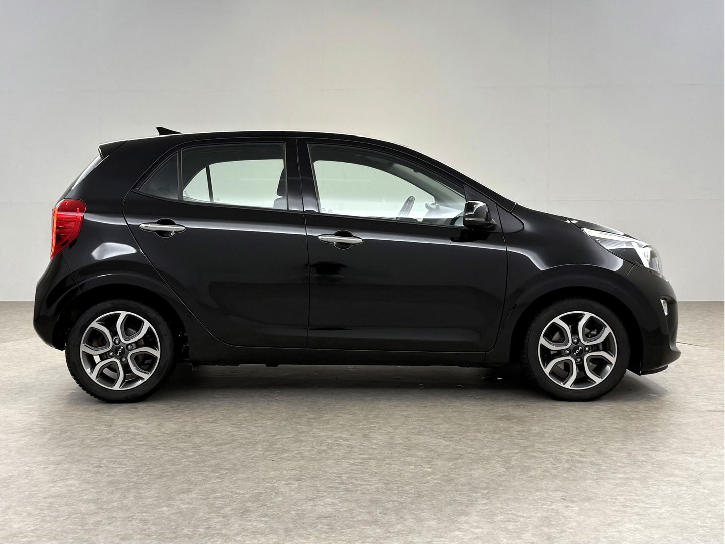 Kia Picanto 1.2 Dynamic line | Camera | Carplay | Stoel/Stuur verwarmd | Cruise | Parkeersens.