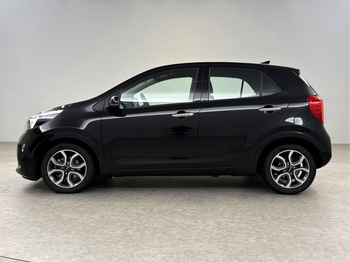 Kia Picanto 1.2 Dynamic line | Camera | Carplay | Stoel/Stuur verwarmd | Cruise | Parkeersens.