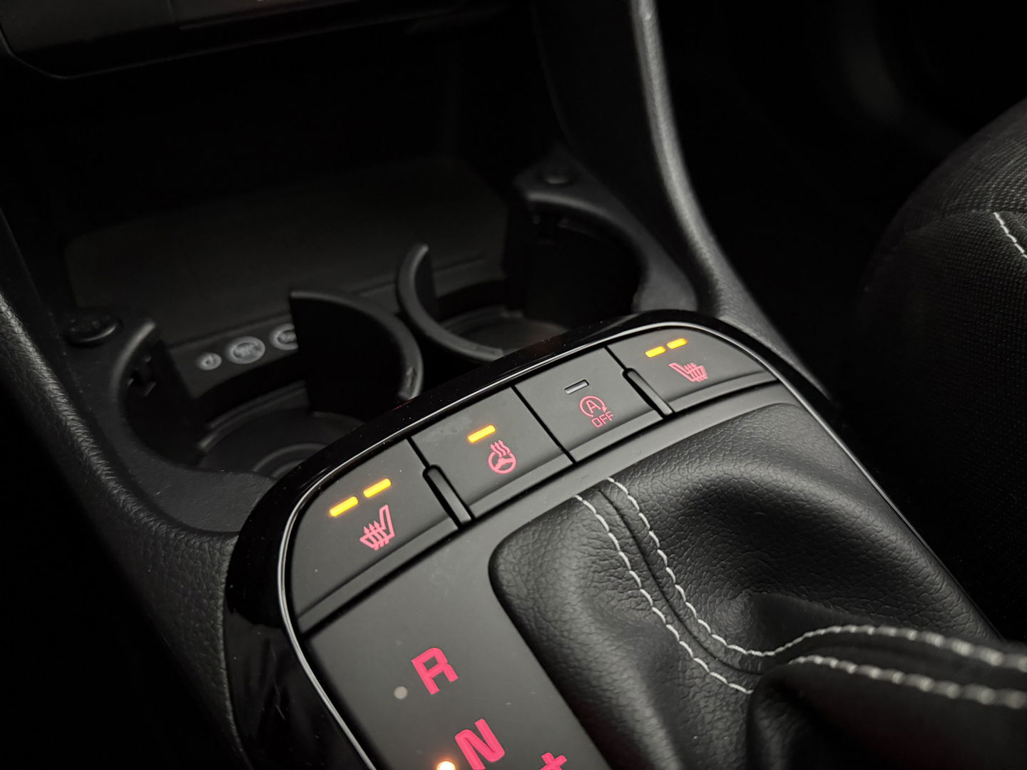Kia Picanto 1.2 Dynamic line | Camera | Carplay | Stoel/Stuur verwarmd | Cruise | Parkeersens.