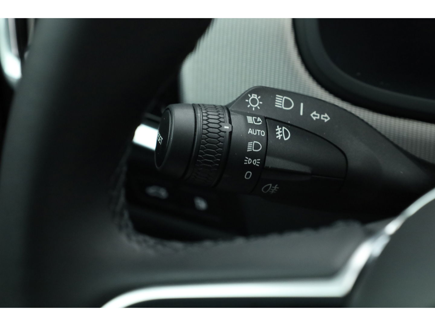 Volvo S90 T8 Recharge Plus Dark | Luchtvering | Schuifdak | Harman Kardon | 360cam | Memory seats | Pilot Assist