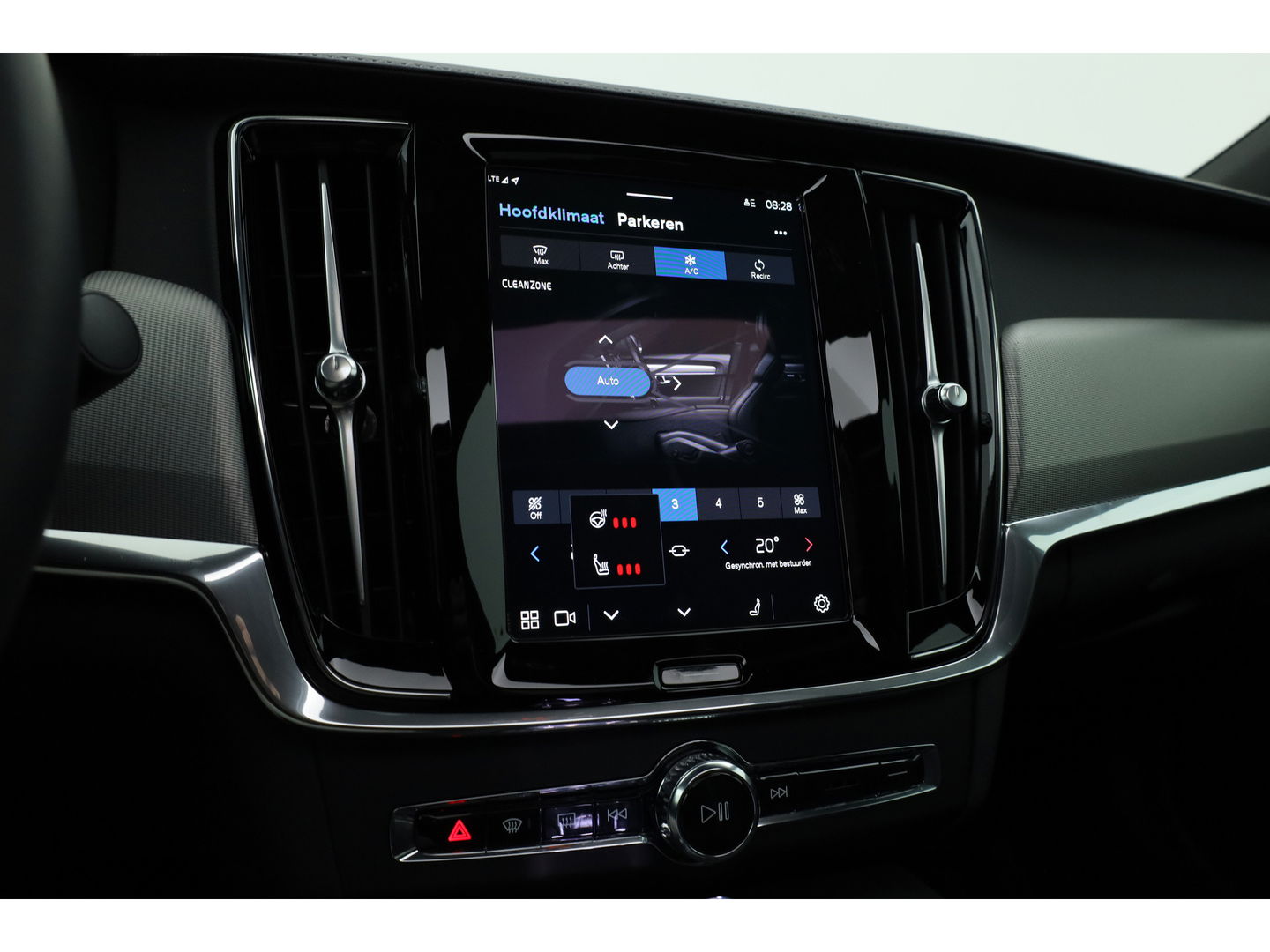 Volvo S90 T8 Recharge Plus Dark | Luchtvering | Schuifdak | Harman Kardon | 360cam | Memory seats | Pilot Assist