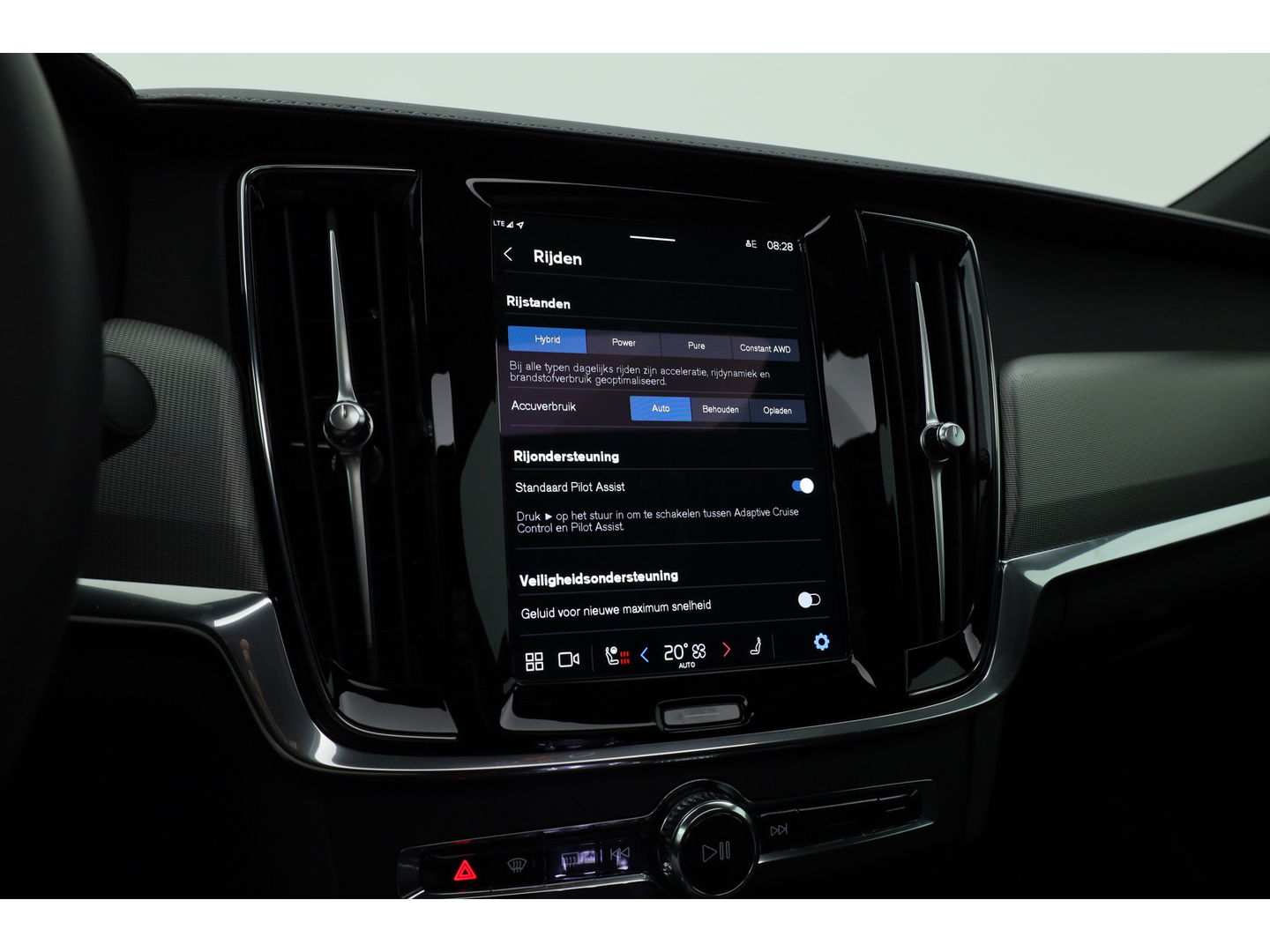 Volvo S90 T8 Recharge Plus Dark | Luchtvering | Schuifdak | Harman Kardon | 360cam | Memory seats | Pilot Assist