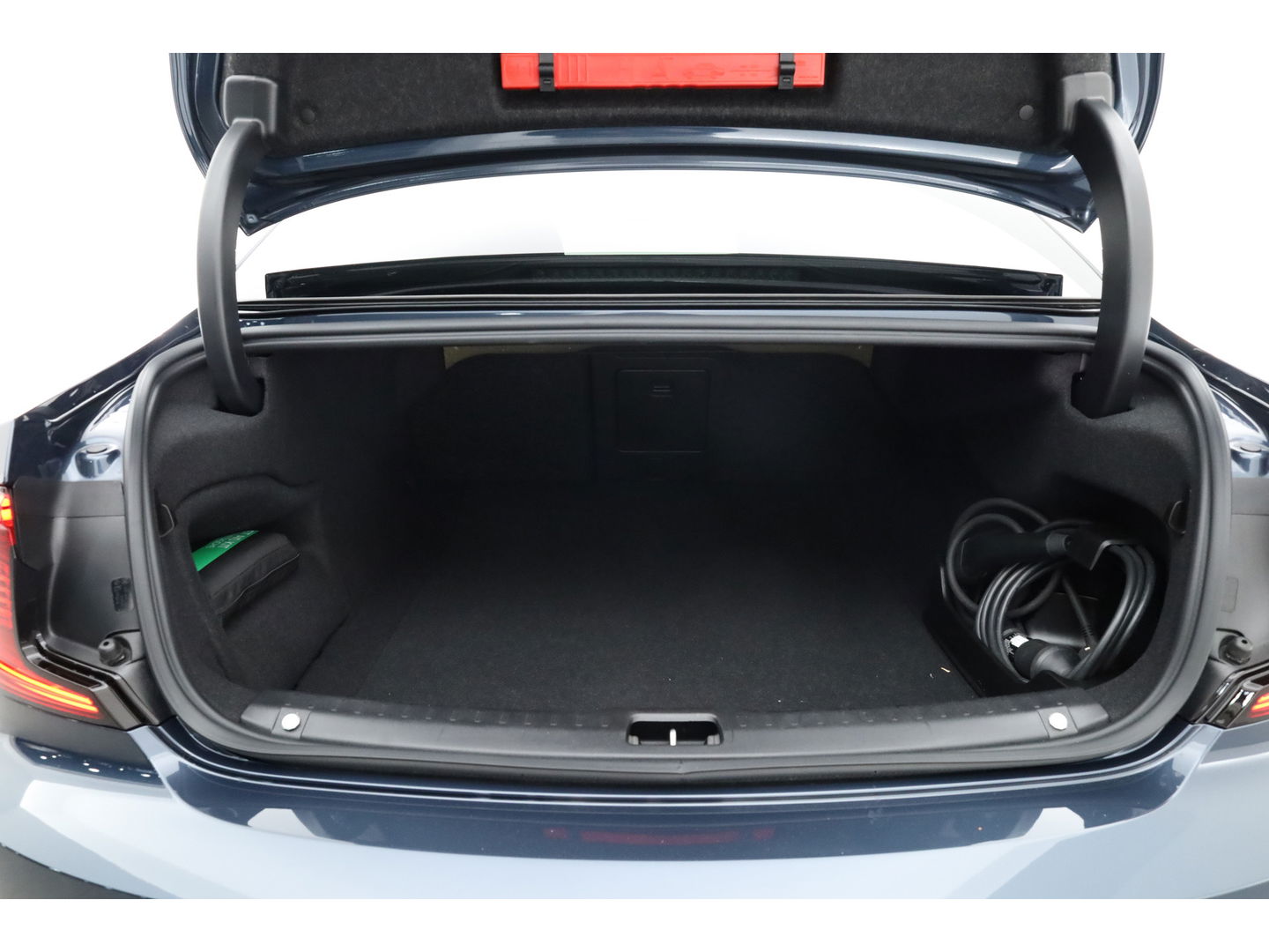 Volvo S90 T8 Recharge Plus Dark | Luchtvering | Schuifdak | Harman Kardon | 360cam | Memory seats | Pilot Assist