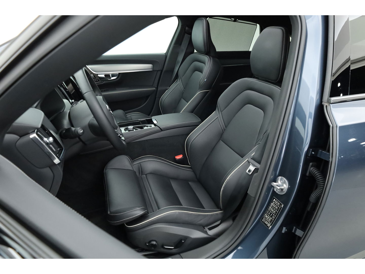 Volvo S90 T8 Recharge Plus Dark | Luchtvering | Schuifdak | Harman Kardon | 360cam | Memory seats | Pilot Assist