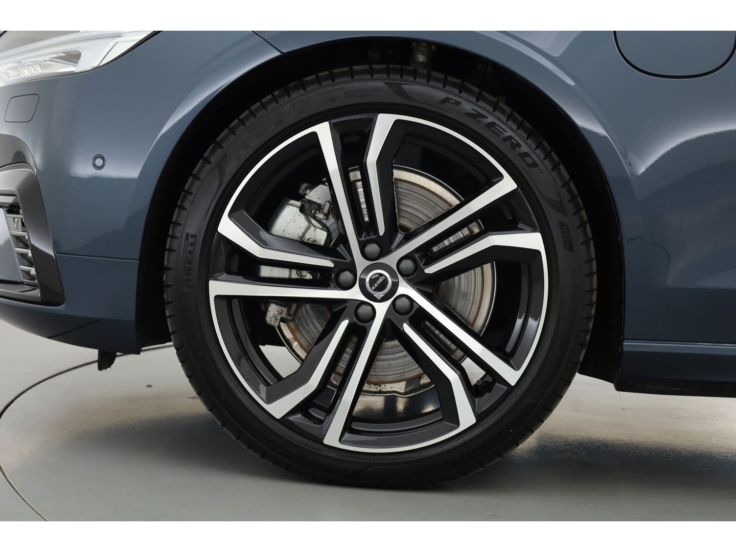 Volvo S90 T8 Recharge Plus Dark | Luchtvering | Schuifdak | Harman Kardon | 360cam | Memory seats | Pilot Assist