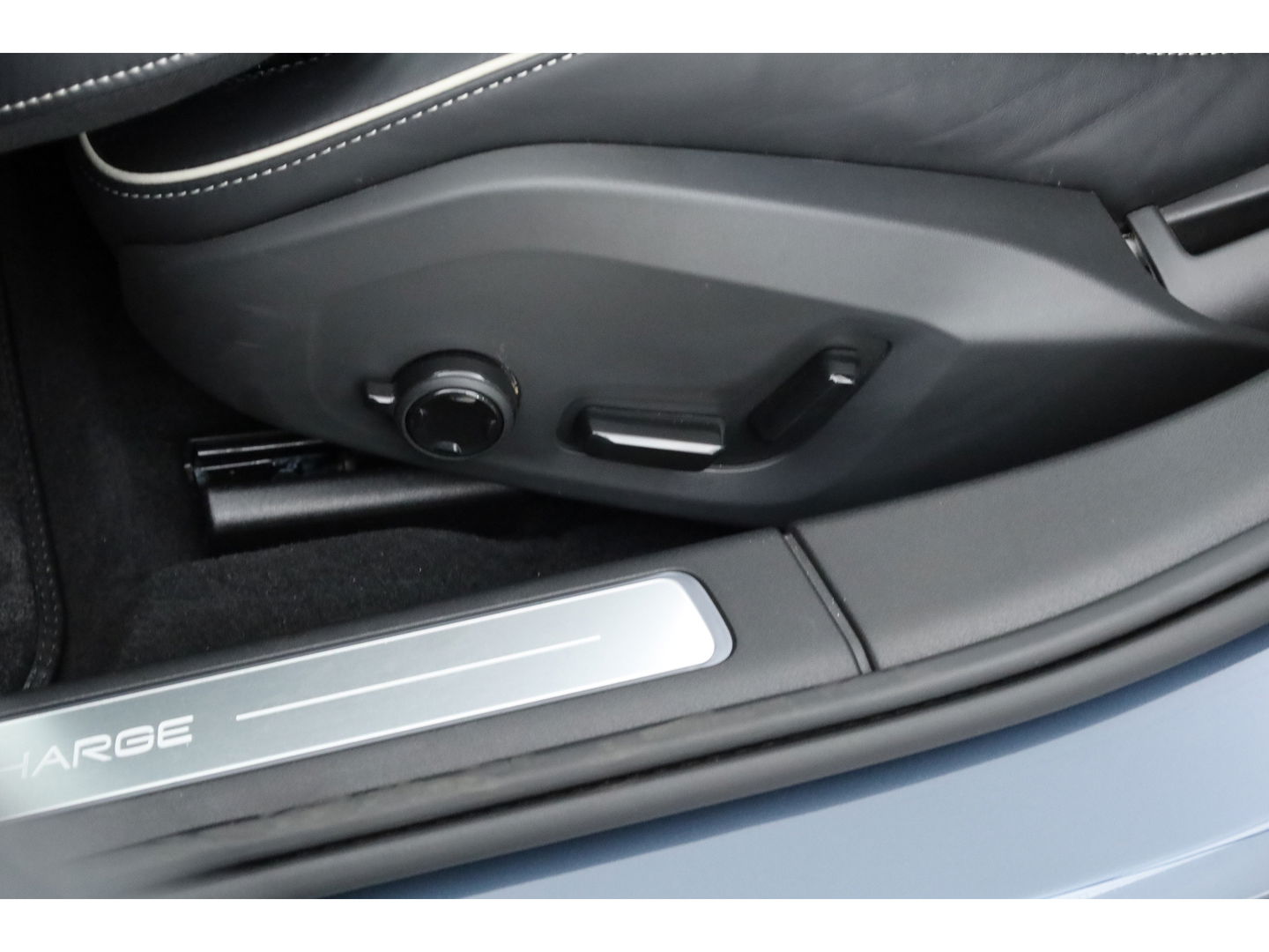 Volvo S90 T8 Recharge Plus Dark | Luchtvering | Schuifdak | Harman Kardon | 360cam | Memory seats | Pilot Assist