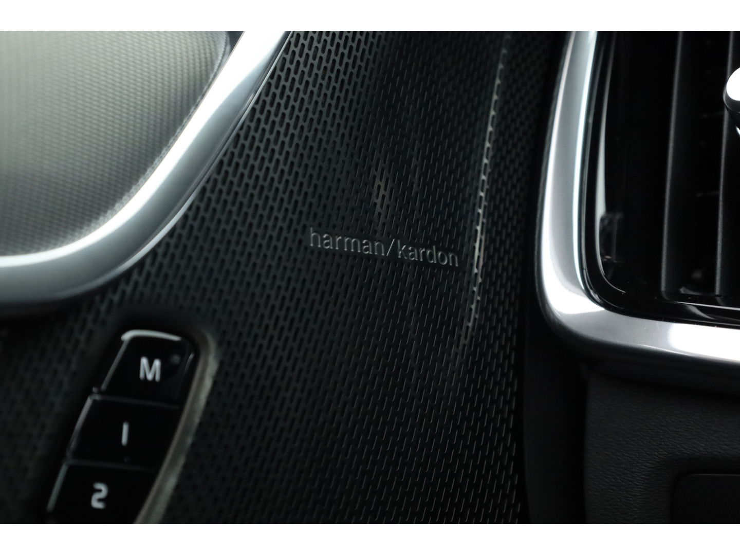 Volvo S90 T8 Recharge Plus Dark | Luchtvering | Schuifdak | Harman Kardon | 360cam | Memory seats | Pilot Assist