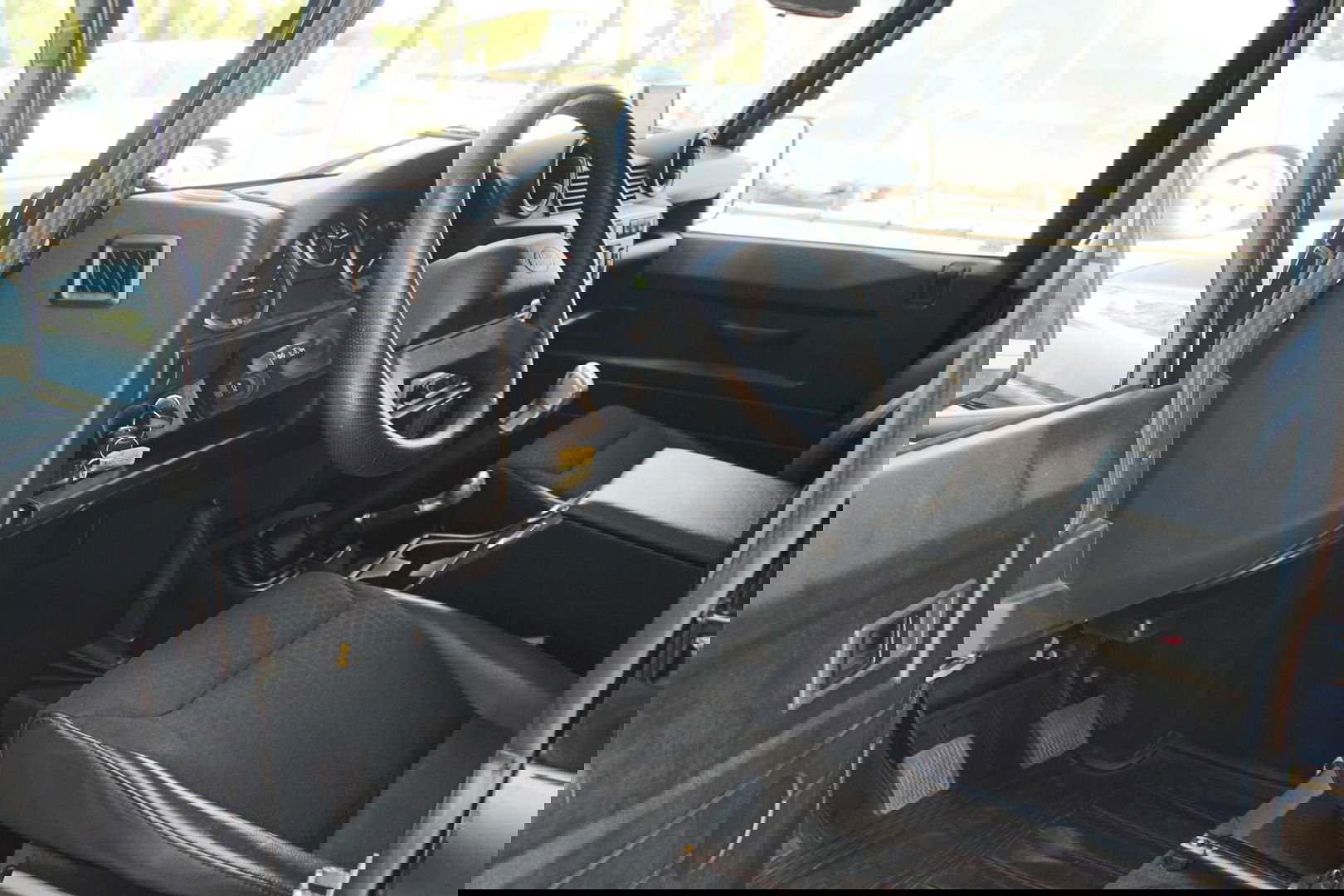 Land Rover Defender 2.4 TD 90 SW SVX 60th Anniversary „De Uiver” Special incl. Full Opties