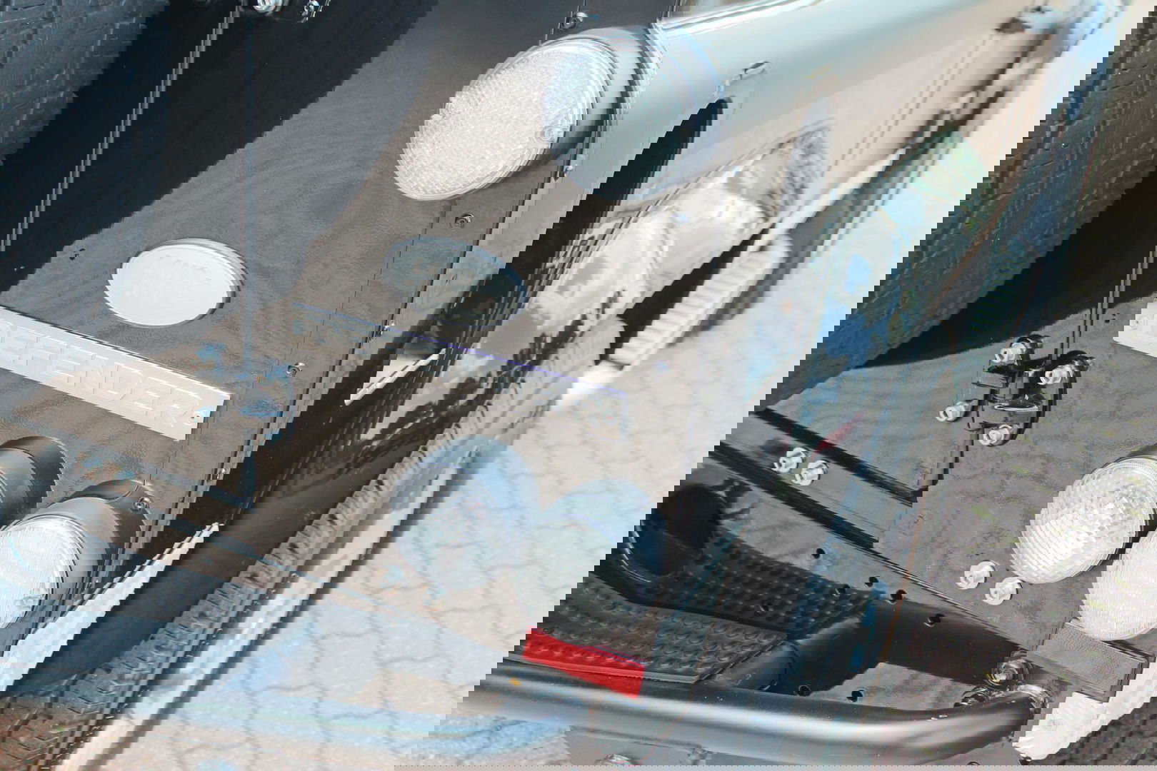 Land Rover Defender 2.4 TD 90 SW SVX 60th Anniversary „De Uiver” Special incl. Full Opties