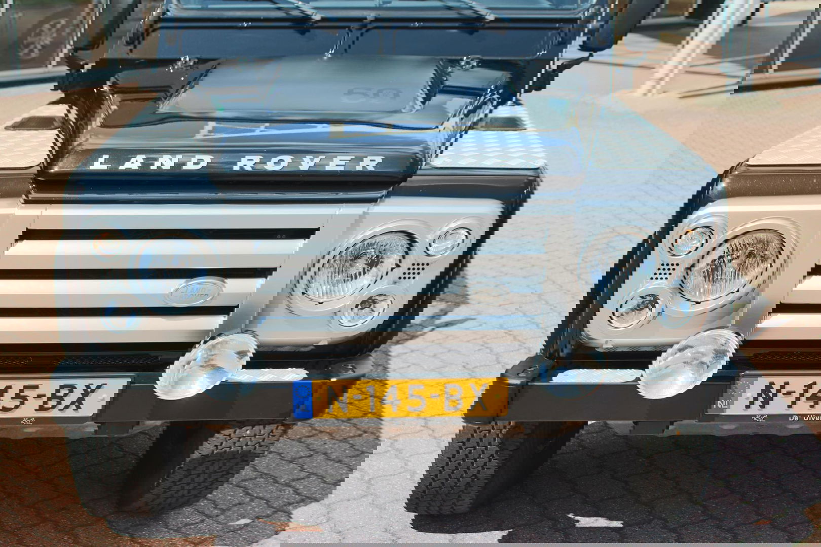 Land Rover Defender 2.4 TD 90 SW SVX 60th Anniversary „De Uiver” Special incl. Full Opties