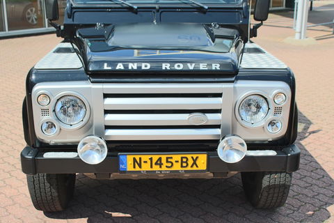 Land Rover Defender 2.4 TD 90 SW SVX 60th Anniversary „De Uiver” Special incl. Full Opties