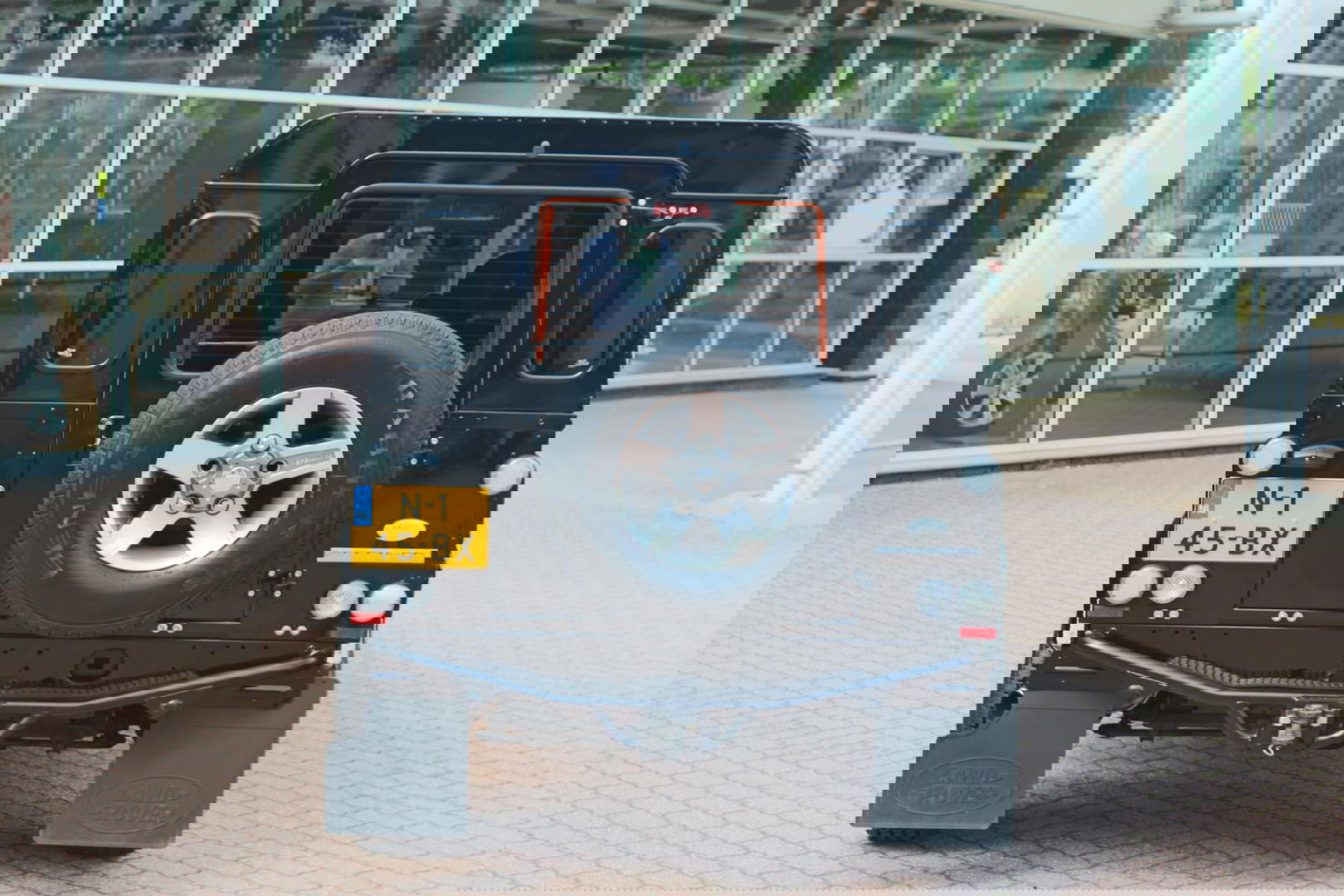 Land Rover Defender 2.4 TD 90 SW SVX 60th Anniversary „De Uiver” Special incl. Full Opties