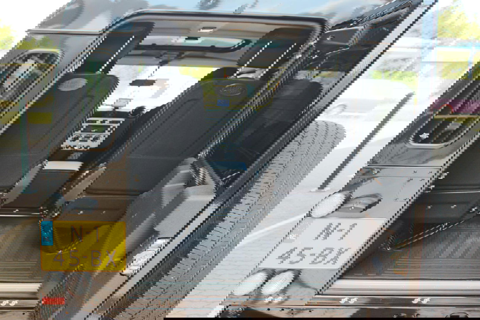 Land Rover Defender 2.4 TD 90 SW SVX 60th Anniversary „De Uiver” Special incl. Full Opties