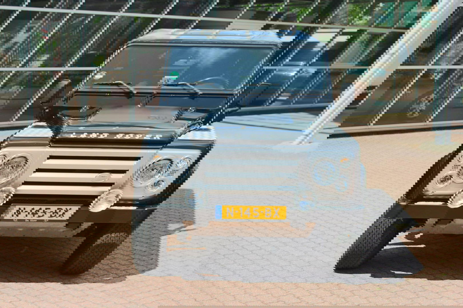 Land Rover Defender 2.4 TD 90 SW SVX 60th Anniversary „De Uiver” Special incl. Full Opties