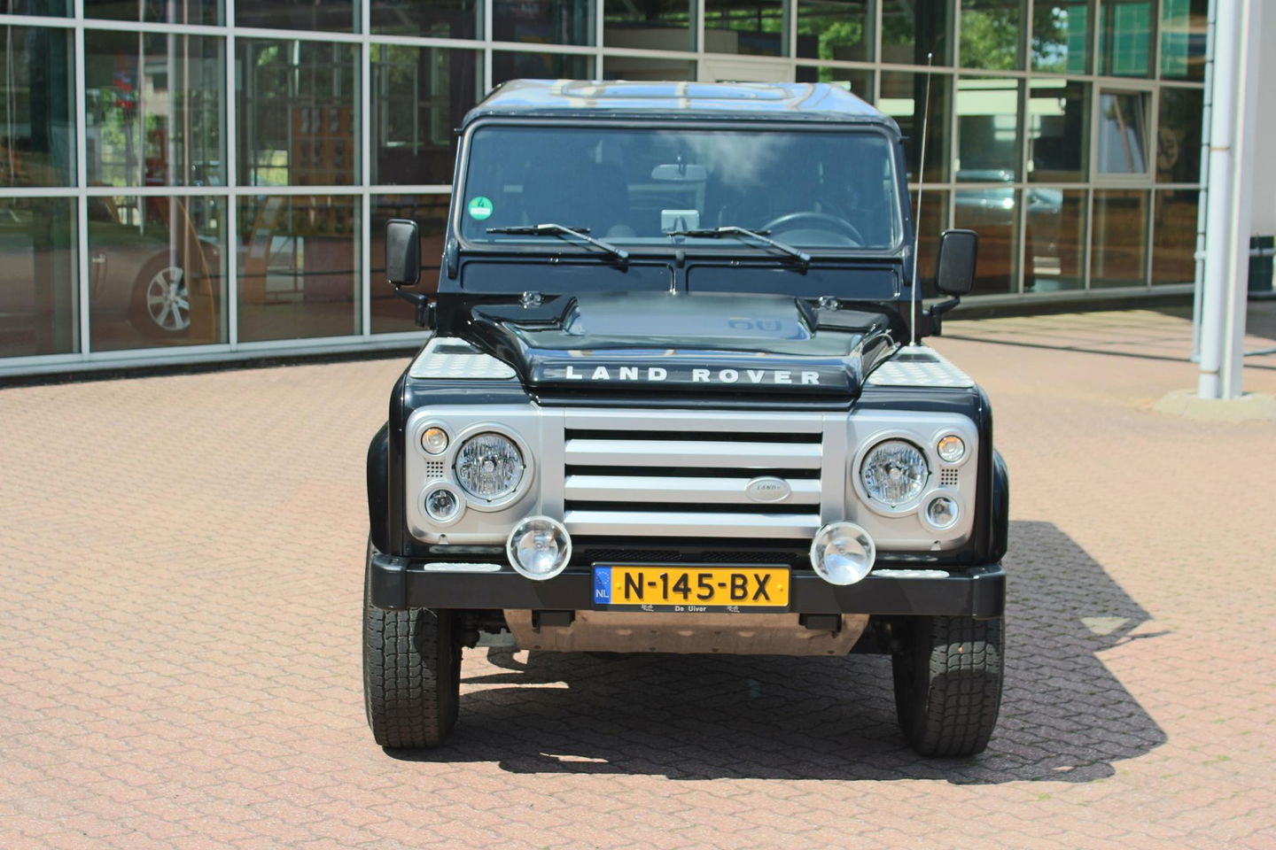 Land Rover Defender 2.4 TD 90 SW SVX 60th Anniversary „De Uiver” Special incl. Full Opties