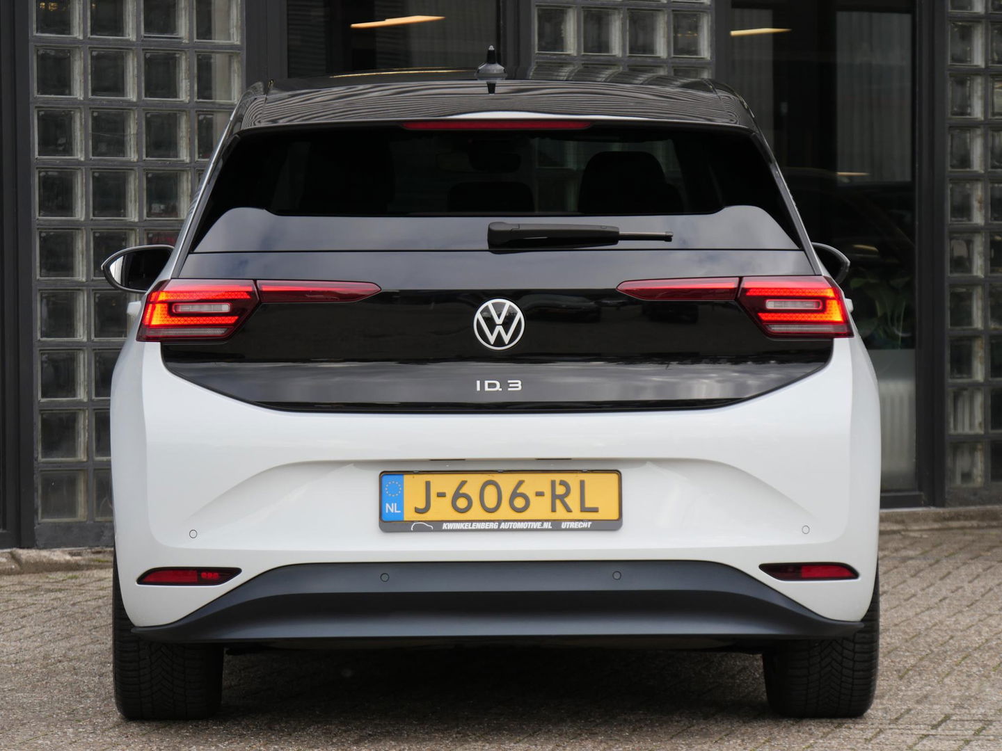 Volkswagen ID.3 1ST PLUS 58kWh/ CAMERA/ KEYLESS/ MATRIX LED