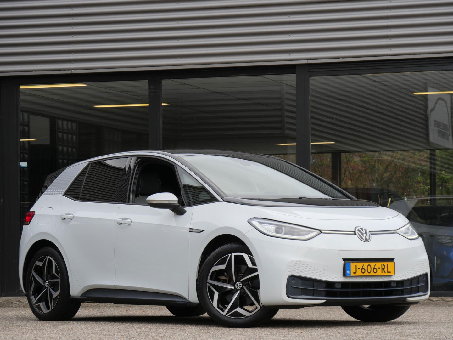 Volkswagen ID.3 1ST PLUS 58kWh/ CAMERA/ KEYLESS/ MATRIX LED