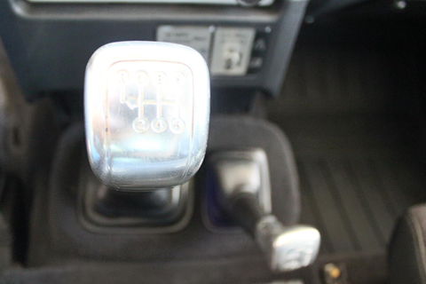 Land Rover Defender 2.4 TD 90 SW SVX 60th Anniversary „De Uiver” Special incl. Full Opties