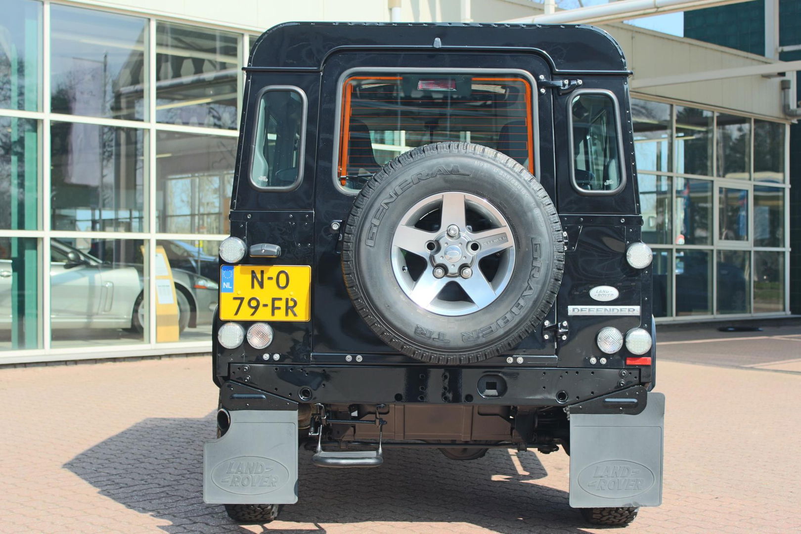 Land Rover Defender 2.4 TD 90 SW SVX 60th Anniversary „De Uiver” Special incl. Full Opties