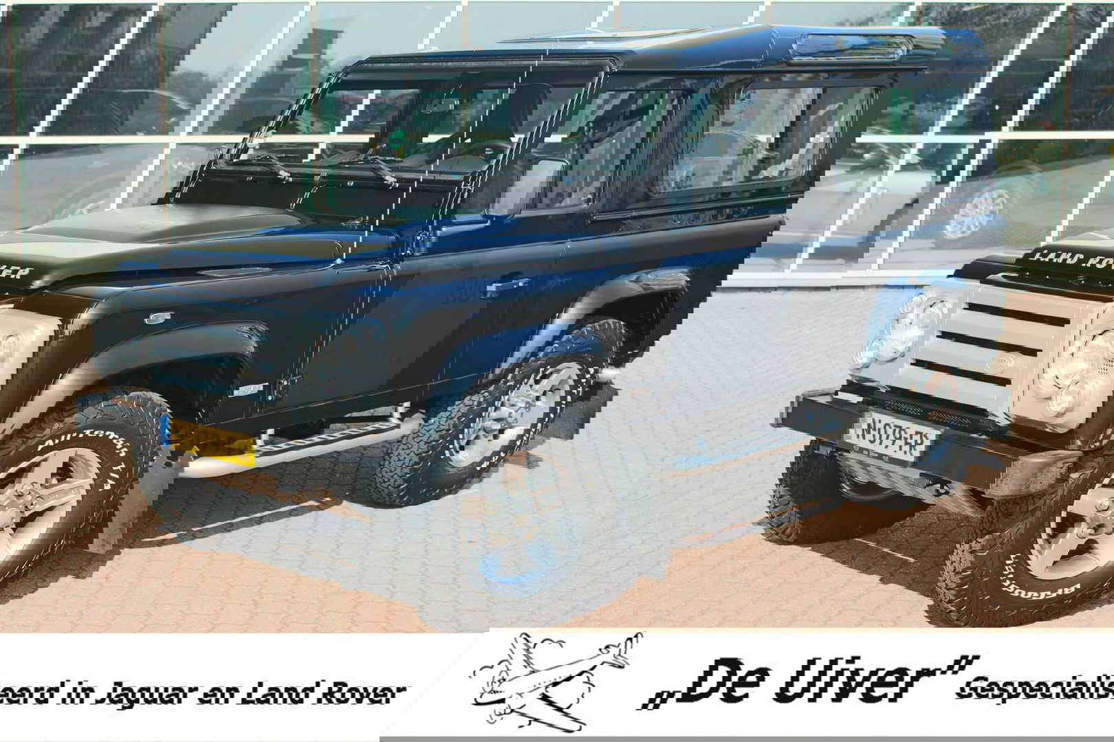 Land Rover Defender 2.4 TD 90 SW SVX 60th Anniversary „De Uiver” Special incl. Full Opties