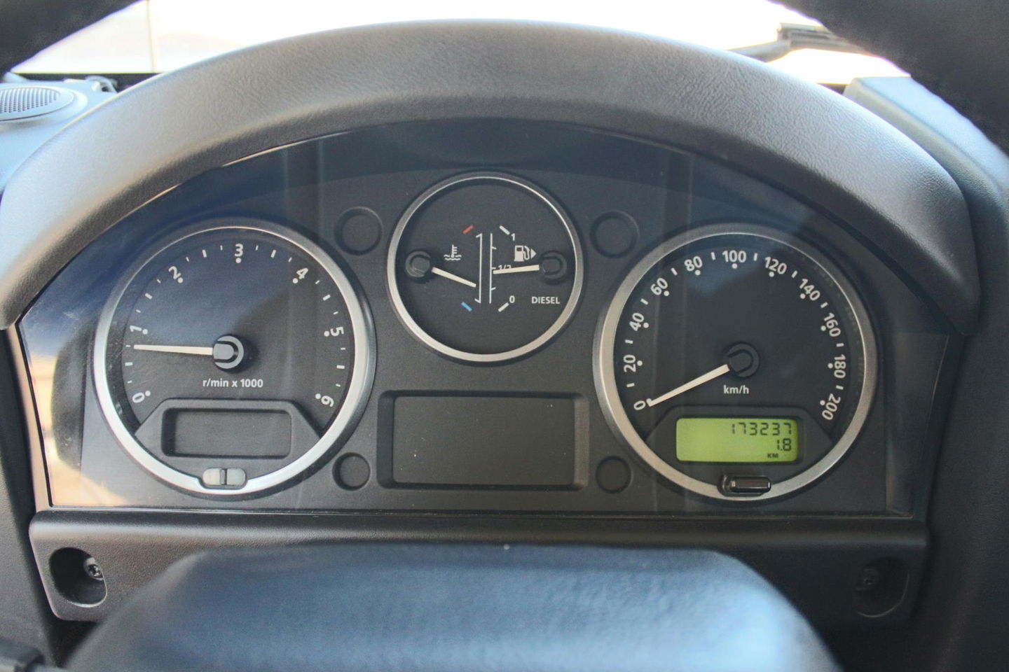 Land Rover Defender 2.4 TD 90 SW SVX 60th Anniversary „De Uiver” Special incl. Full Opties