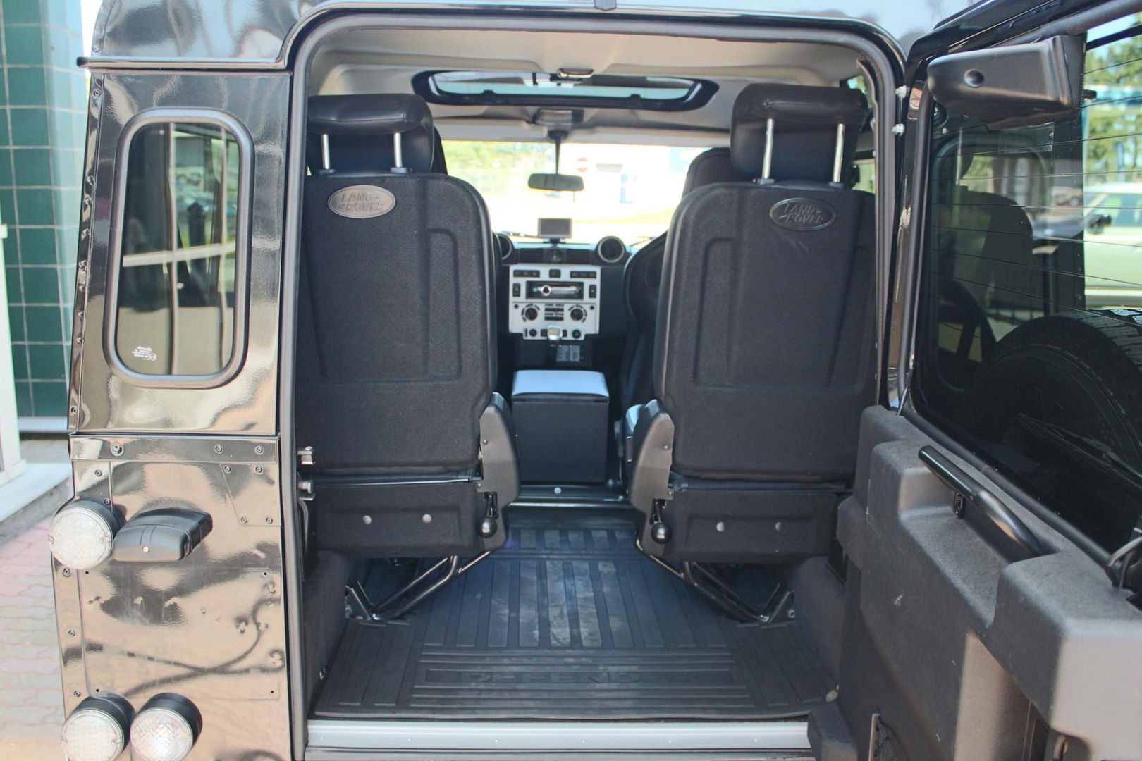 Land Rover Defender 2.4 TD 90 SW SVX 60th Anniversary „De Uiver” Special incl. Full Opties