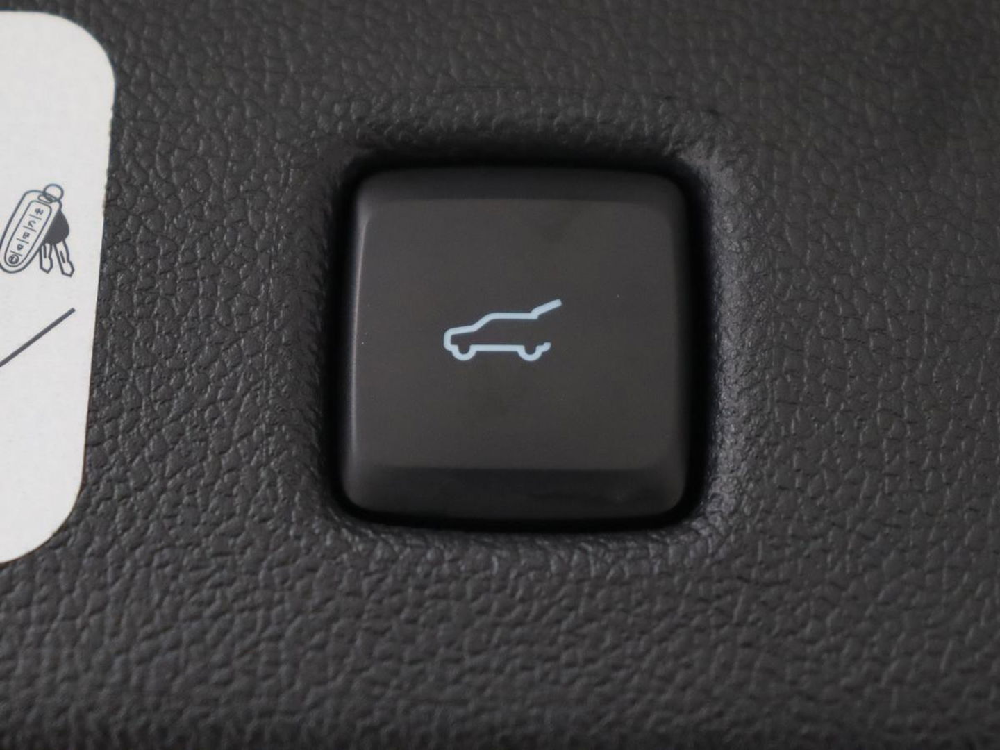 Ford Kuga 2.5 PHEV Vignale | Head-Up | Trekhaak | Adaptive cruise | Leder | 360 Camera | Stoelverwarming | Digital Cockpit | Carplay | Dodehoek detectie | Navigatie | Keyless | Achterbankverwarming | Plug In