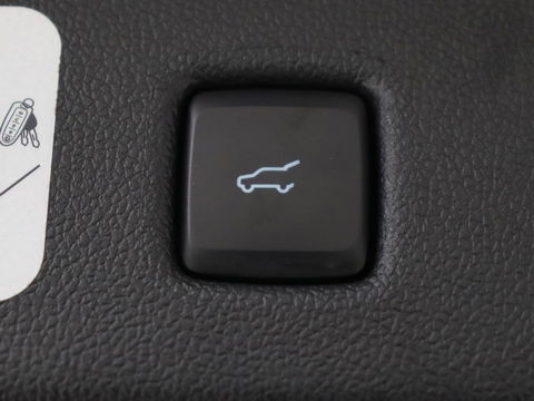 Ford Kuga 2.5 PHEV Vignale | Head-Up | Trekhaak | Adaptive cruise | Leder | 360 Camera | Stoelverwarming | Digital Cockpit | Carplay | Dodehoek detectie | Navigatie | Keyless | Achterbankverwarming | Plug In