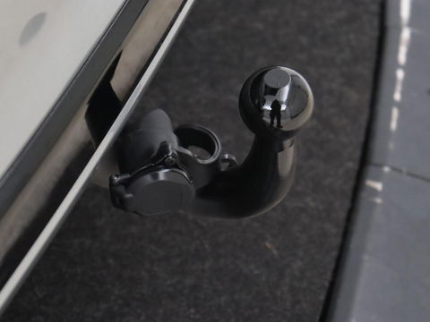 Ford Kuga 2.5 PHEV Vignale | Head-Up | Trekhaak | Adaptive cruise | Leder | 360 Camera | Stoelverwarming | Digital Cockpit | Carplay | Dodehoek detectie | Navigatie | Keyless | Achterbankverwarming | Plug In