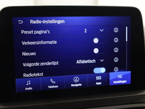 Ford Kuga 2.5 PHEV Vignale | Head-Up | Trekhaak | Adaptive cruise | Leder | 360 Camera | Stoelverwarming | Digital Cockpit | Carplay | Dodehoek detectie | Navigatie | Keyless | Achterbankverwarming | Plug In
