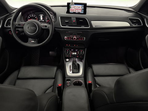 Audi Q3 2.0 TFSI Quattro 221PK S-line | Camera | Cruise | Leder | Navi | Stoelverw. | Keyless | NAP