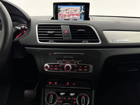 Audi Q3 2.0 TFSI Quattro 221PK S-line | Camera | Cruise | Leder | Navi | Stoelverw. | Keyless | NAP