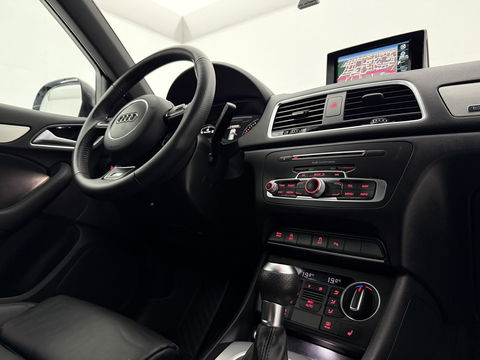 Audi Q3 2.0 TFSI Quattro 221PK S-line | Camera | Cruise | Leder | Navi | Stoelverw. | Keyless | NAP