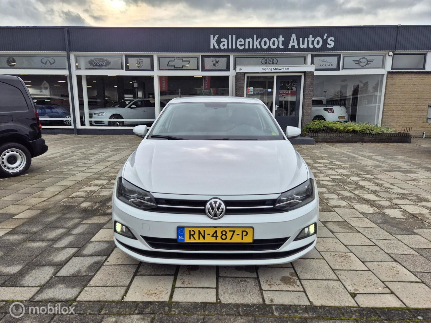 Volkswagen Polo 1.0 TSI Comfortline, Navi, Carplay, DAB, ACC
