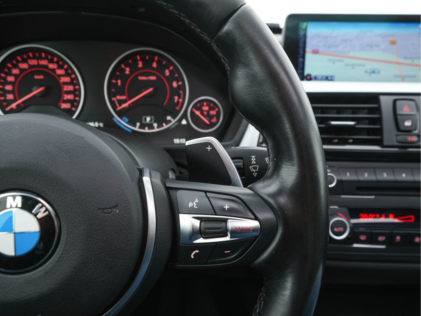 BMW 3-serie Gran Turismo 320i M-Sportpack High Executive Aut. *PANO | XENON | LUXURY-LEATHER | HEATED-SPORTSEATS | SHIFT-PADDLES | PRIVACY-GLASS | NAVI-FULLMAP | ECC | PDC | CRUISE | 19''ALU*