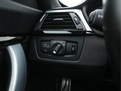 BMW 3-serie Gran Turismo 320i M-Sportpack High Executive Aut. *PANO | XENON | LUXURY-LEATHER | HEATED-SPORTSEATS | SHIFT-PADDLES | PRIVACY-GLASS | NAVI-FULLMAP | ECC | PDC | CRUISE | 19''ALU*