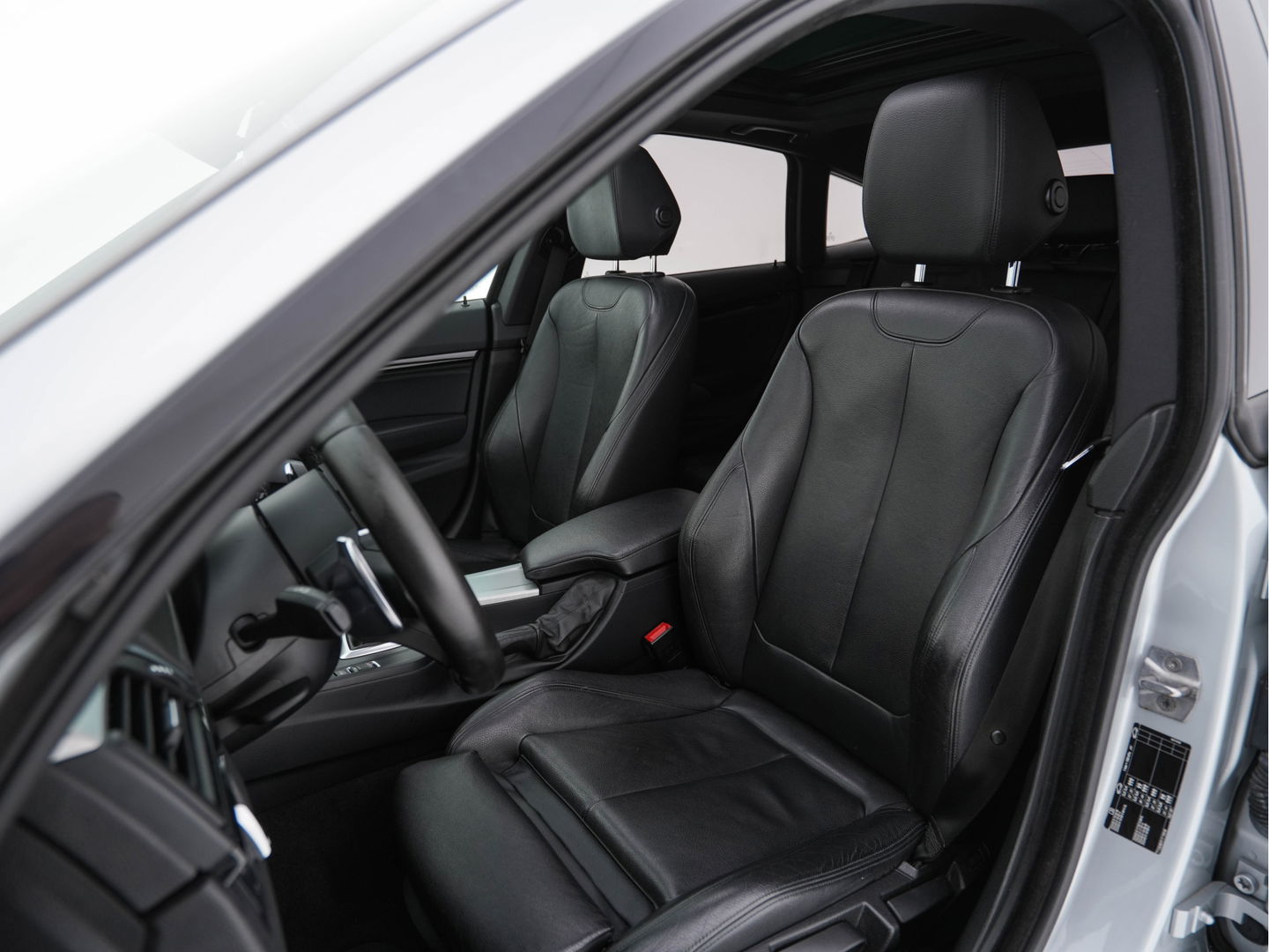 BMW 3-serie Gran Turismo 320i M-Sportpack High Executive Aut. *PANO | XENON | LUXURY-LEATHER | HEATED-SPORTSEATS | SHIFT-PADDLES | PRIVACY-GLASS | NAVI-FULLMAP | ECC | PDC | CRUISE | 19''ALU*