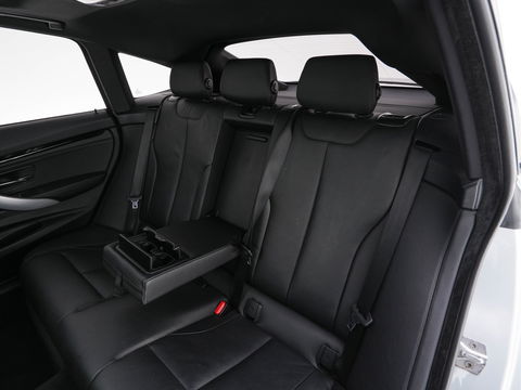 BMW 3-serie Gran Turismo 320i M-Sportpack High Executive Aut. *PANO | XENON | LUXURY-LEATHER | HEATED-SPORTSEATS | SHIFT-PADDLES | PRIVACY-GLASS | NAVI-FULLMAP | ECC | PDC | CRUISE | 19''ALU*