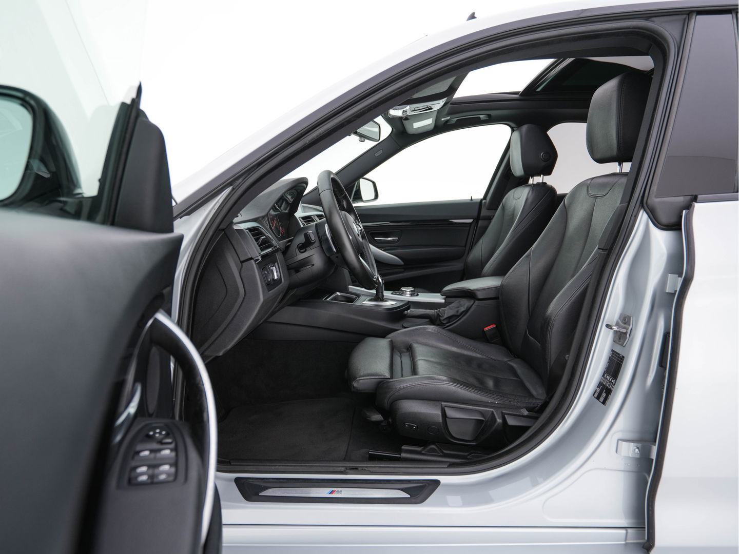 BMW 3-serie Gran Turismo 320i M-Sportpack High Executive Aut. *PANO | XENON | LUXURY-LEATHER | HEATED-SPORTSEATS | SHIFT-PADDLES | PRIVACY-GLASS | NAVI-FULLMAP | ECC | PDC | CRUISE | 19''ALU*