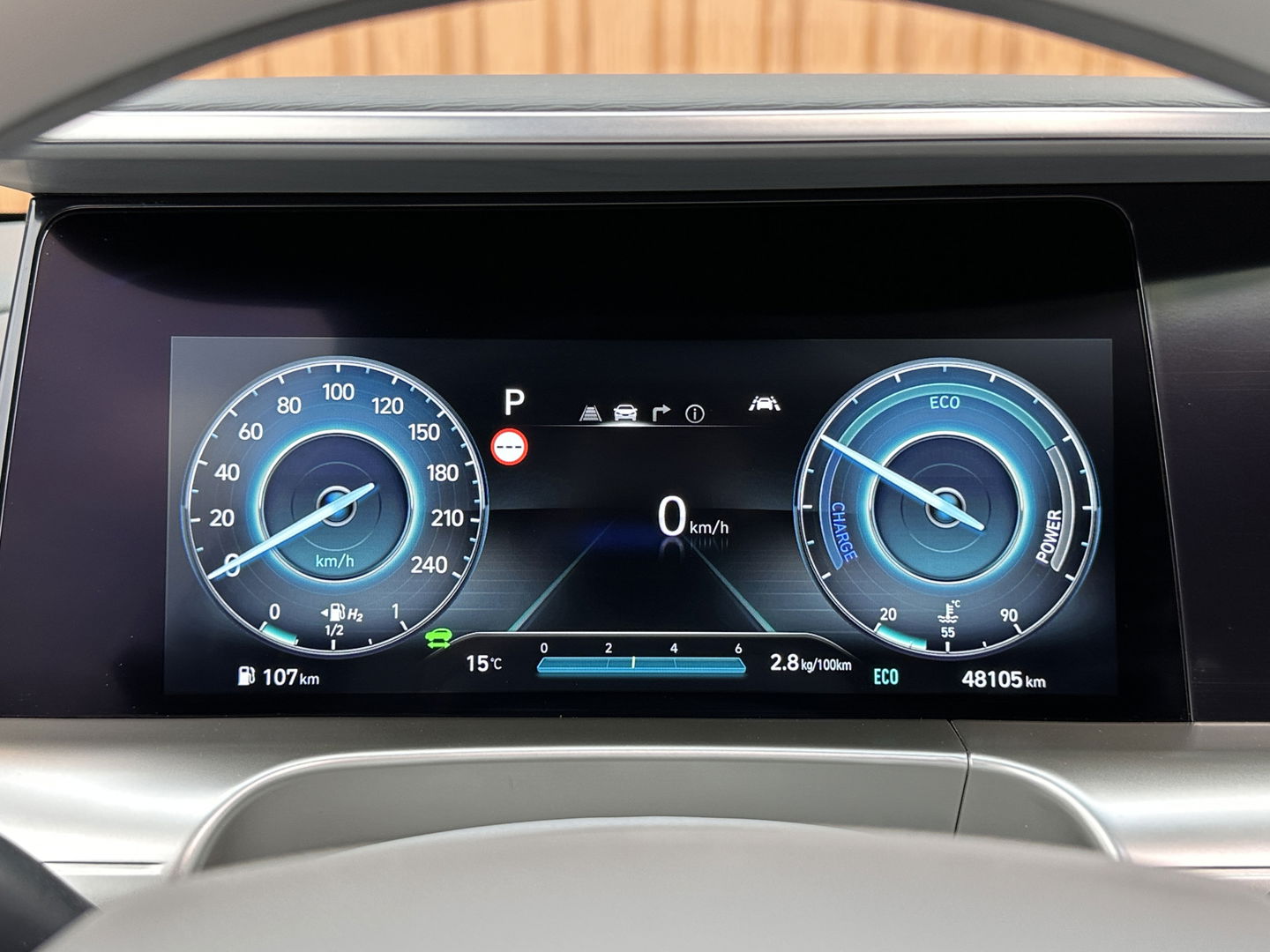 Hyundai NEXO FCEV Plus Pack | Matt Grijs | Panoramadak | 360° Camera | Stoelventilatie | Stuurwiel Verwarming | Krell Audio | Achterbank Verwarming | Dodehoek Sensor | Lane Assist | DAB |